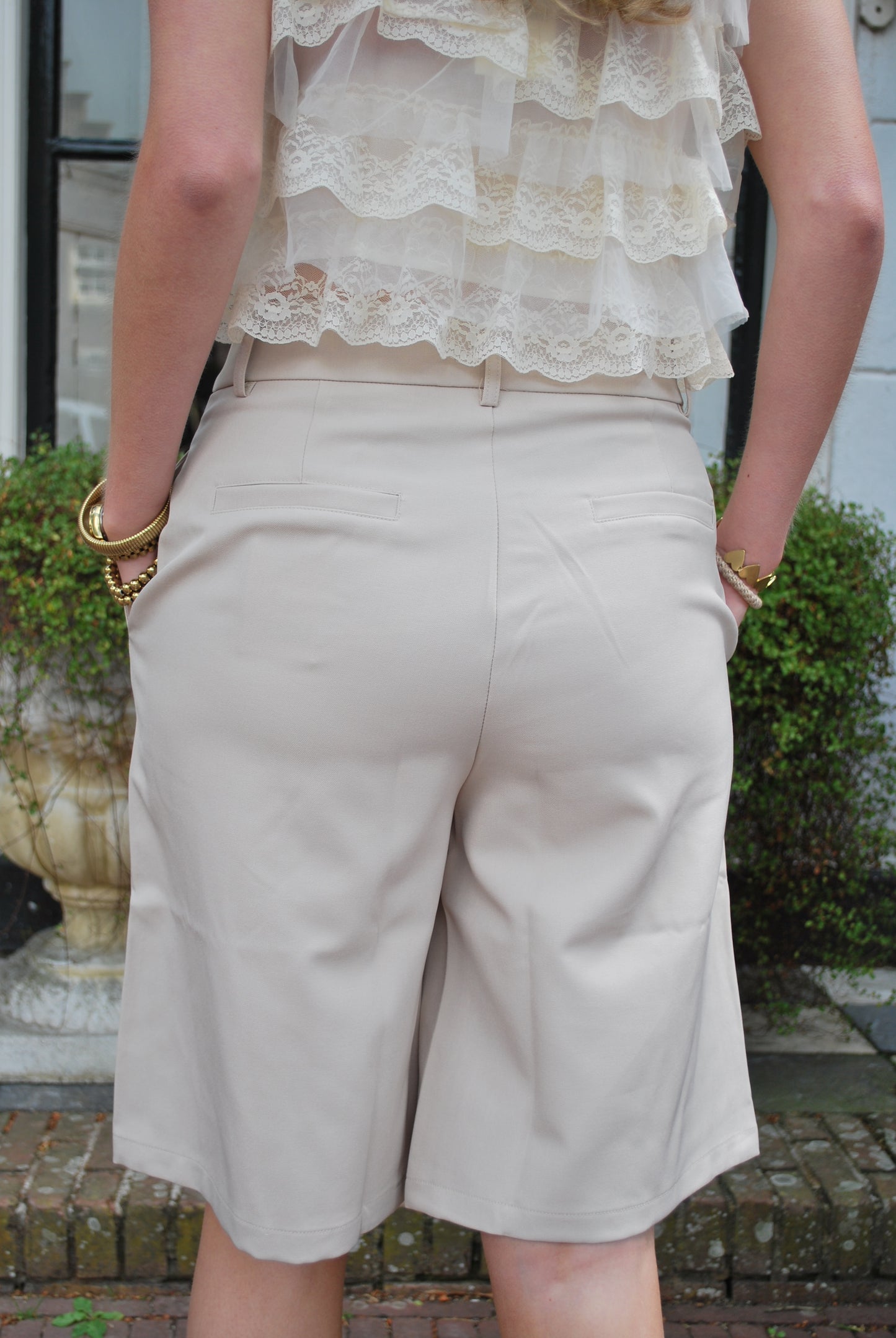 Ambika Isabella Bermuda - Taupe