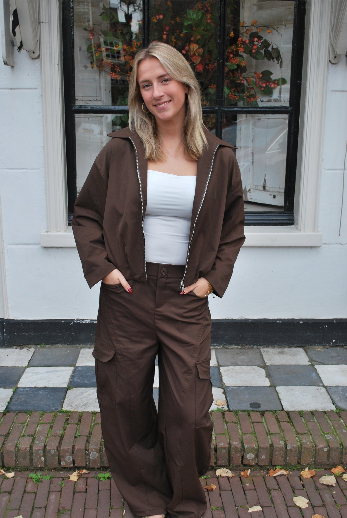 Amelia Ambika Jas - Bruin