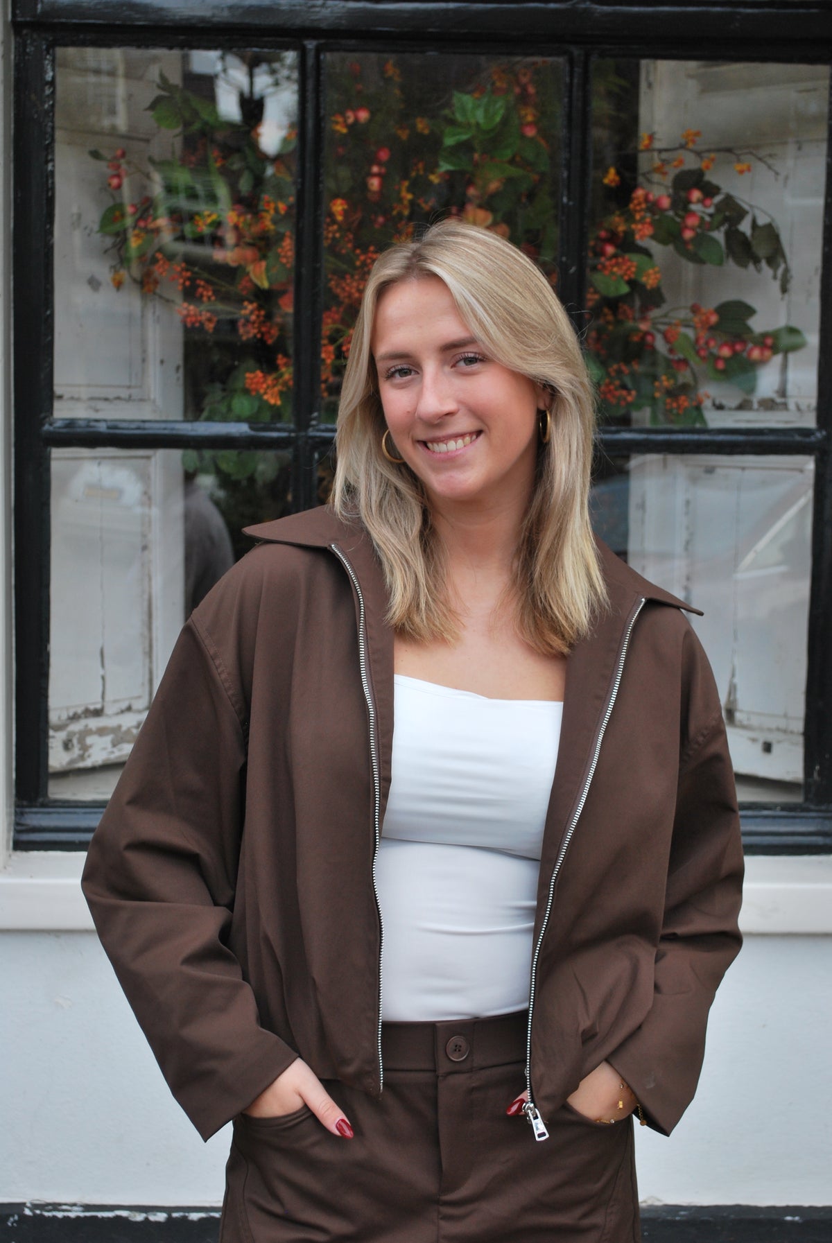 Amelia Ambika Jas - Bruin