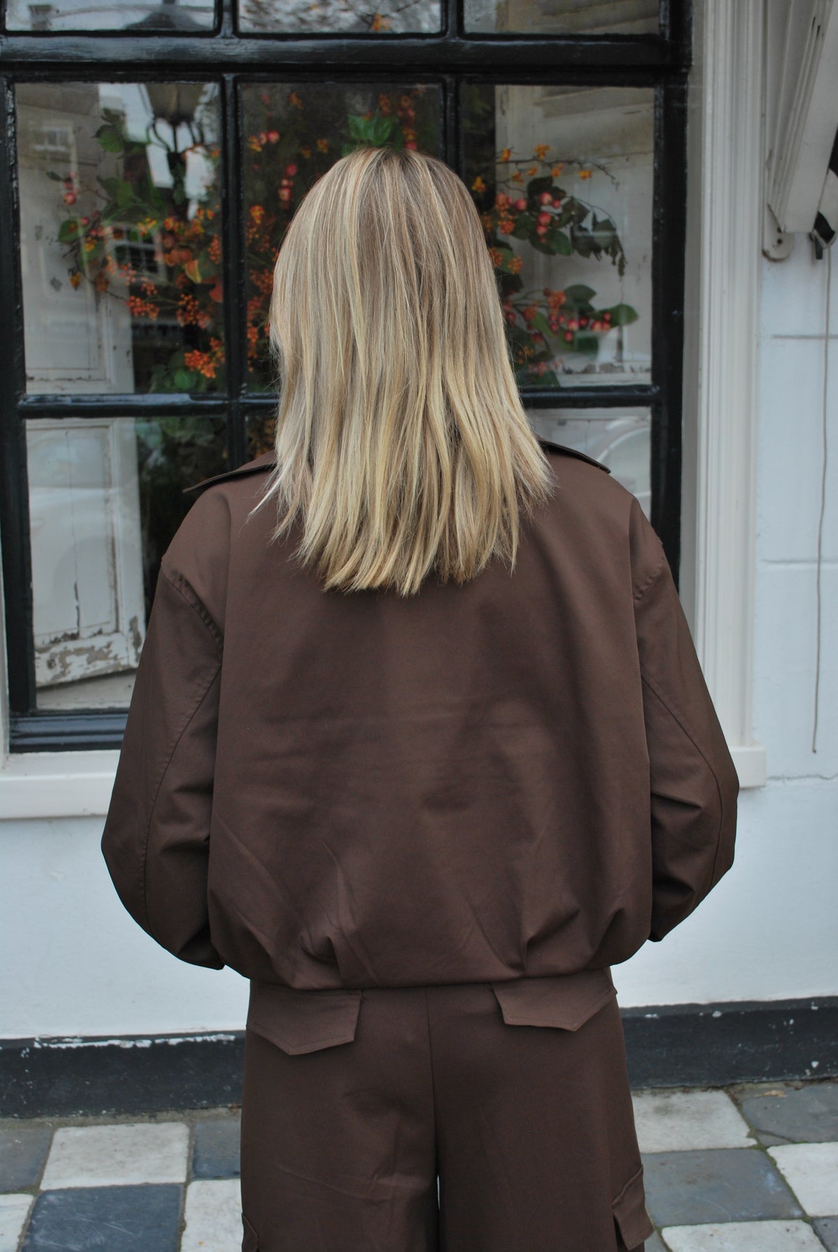 Amelia Ambika Jas - Bruin